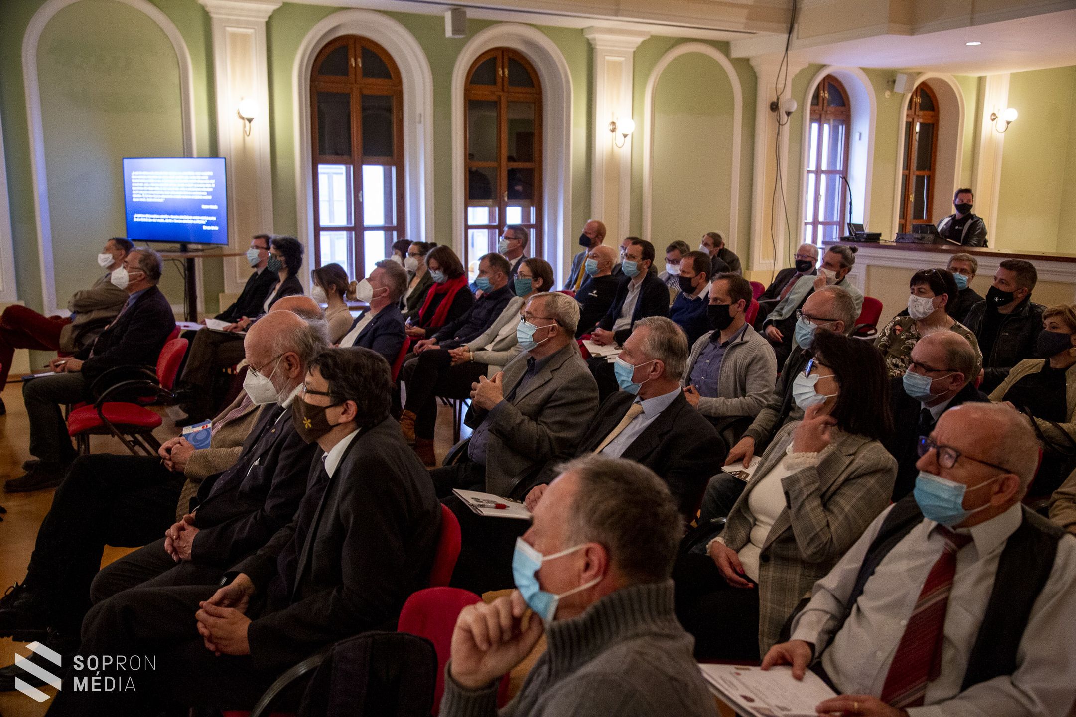 Történelmi konferencia a centenárium jegyében