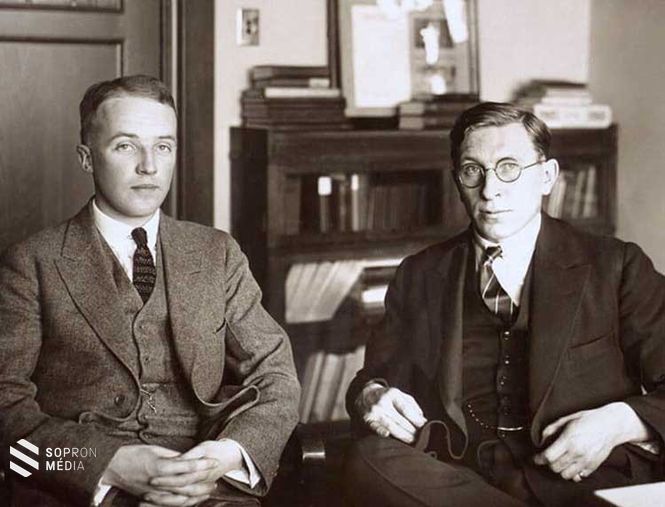Banting (jobbra) és Charles Best 1924 körül  Wikipédia