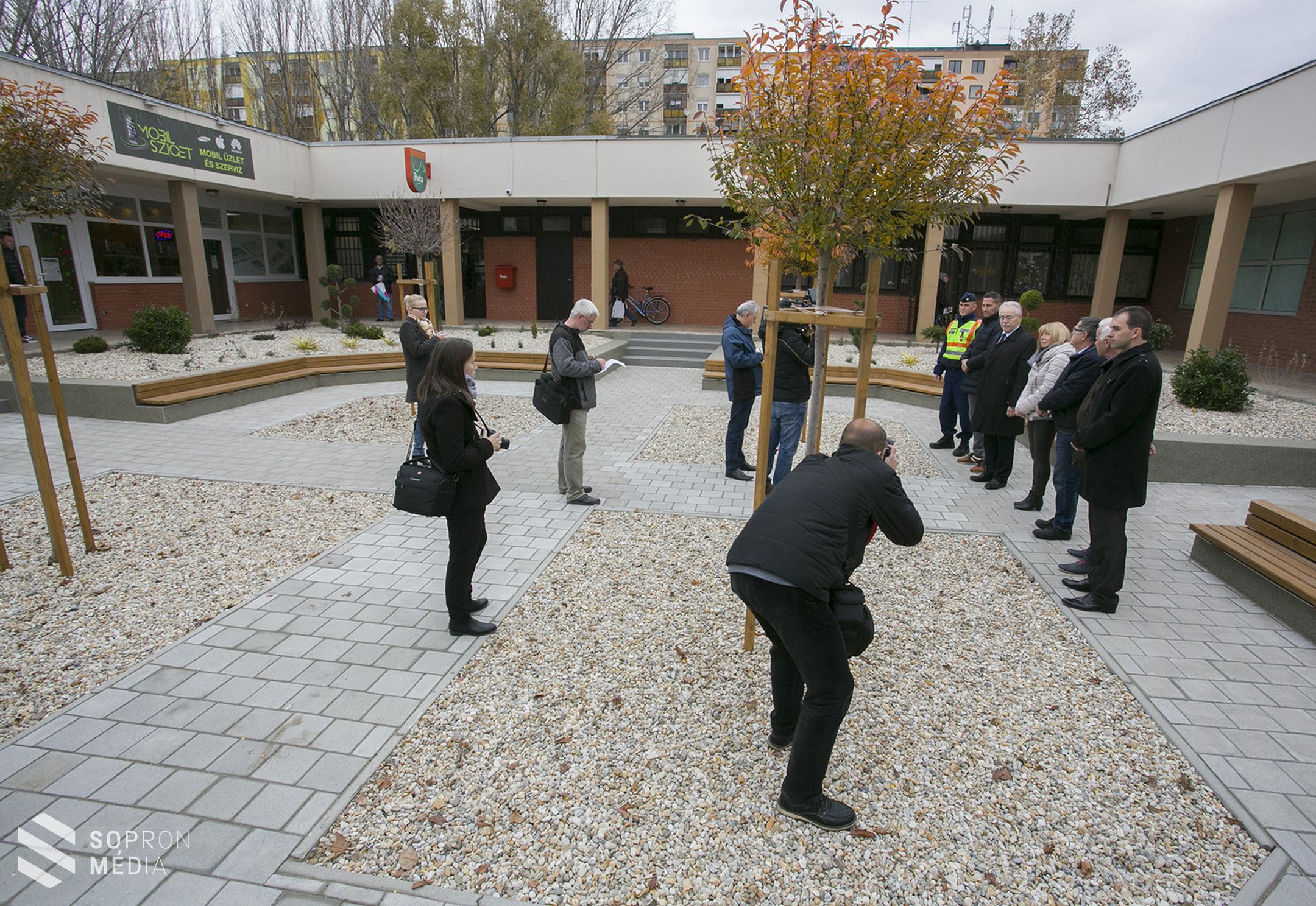 Megújult a szolgáltatóház a Jereván lakótelepen!