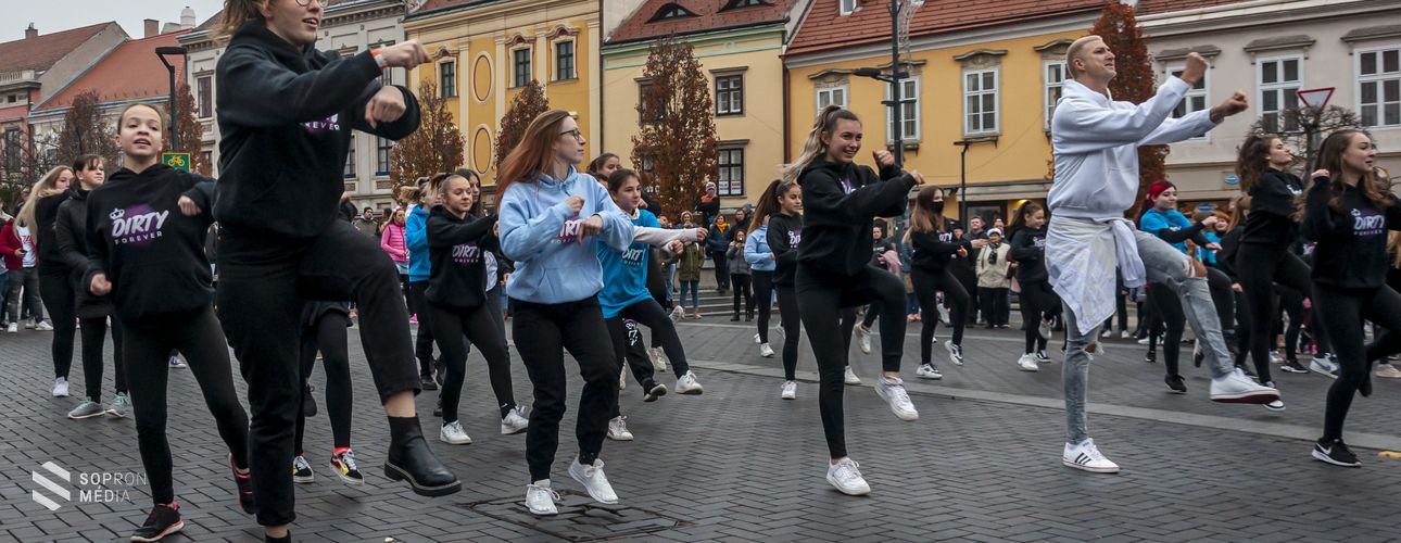 Táncban mutatták be a szerelmet