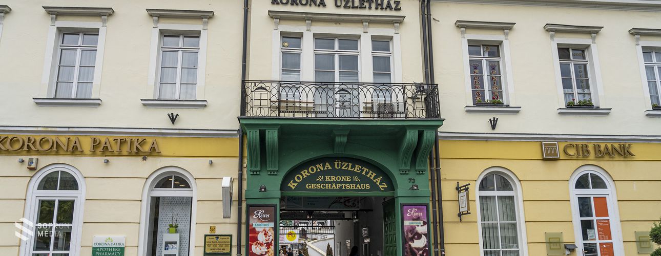 Magyar Király fogadó és Várkerületi kinó: egy soproni belvárosi ház regényes története