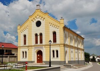 Mezőcsáti Zsinagóga