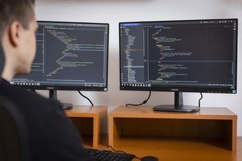 Így védheted meg magad az online csalásoktól!