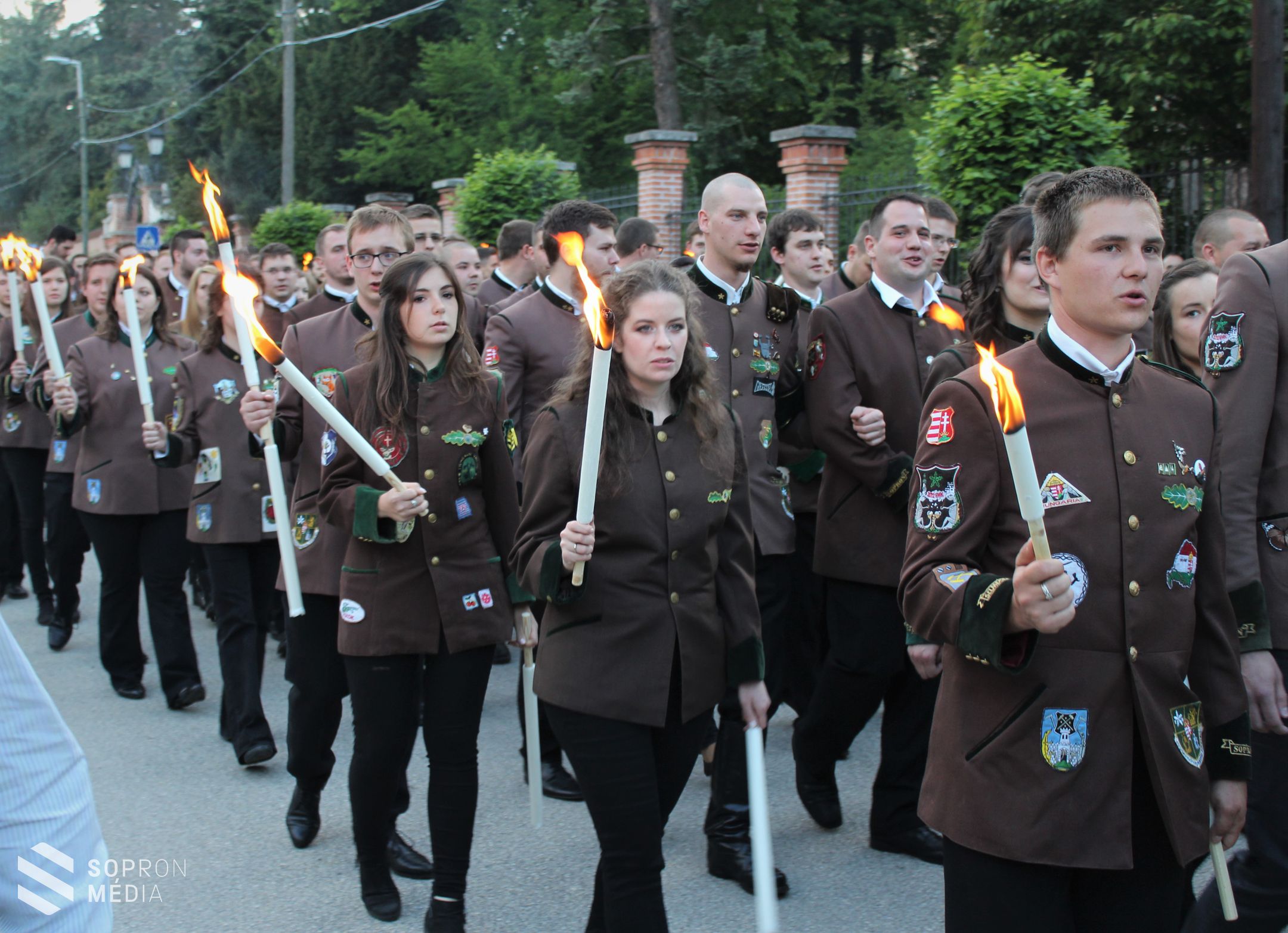 Szombat este valétáltak a soproni végzős egyetemisták