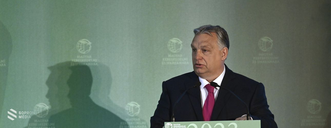 Orbán Viktor: elég erősek vagyunk, hogy kimaradjunk a háborúból