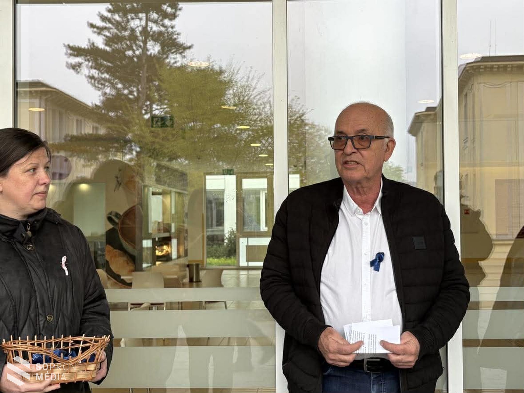 Rákellenes világnapi sétát tartottak a Soproni Gyógyközpontban