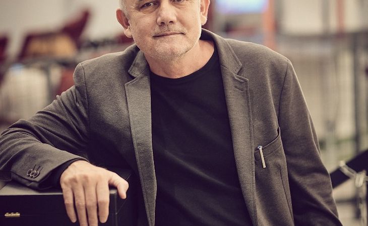 FIDELIO-Darvasi László nyerte az Esterházy Irodalmi Díjat