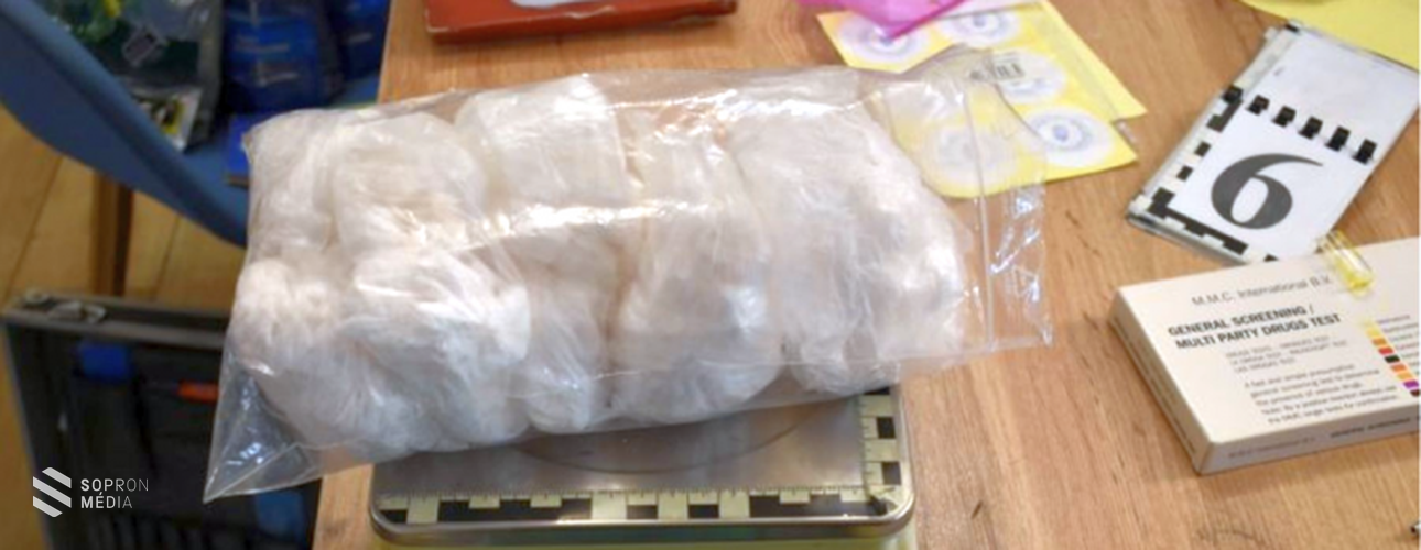 Drogterjesztésből élt