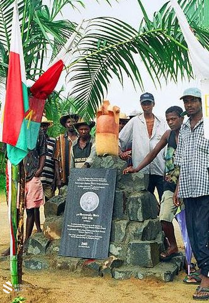 Benyovszky madagaszkári emlékműve