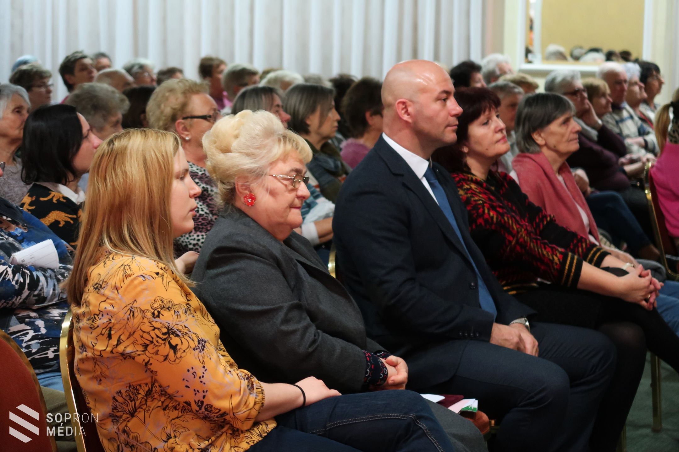 A kezelt rákbetegség gyógyítható, ha időben megfogjuk egymás kezét