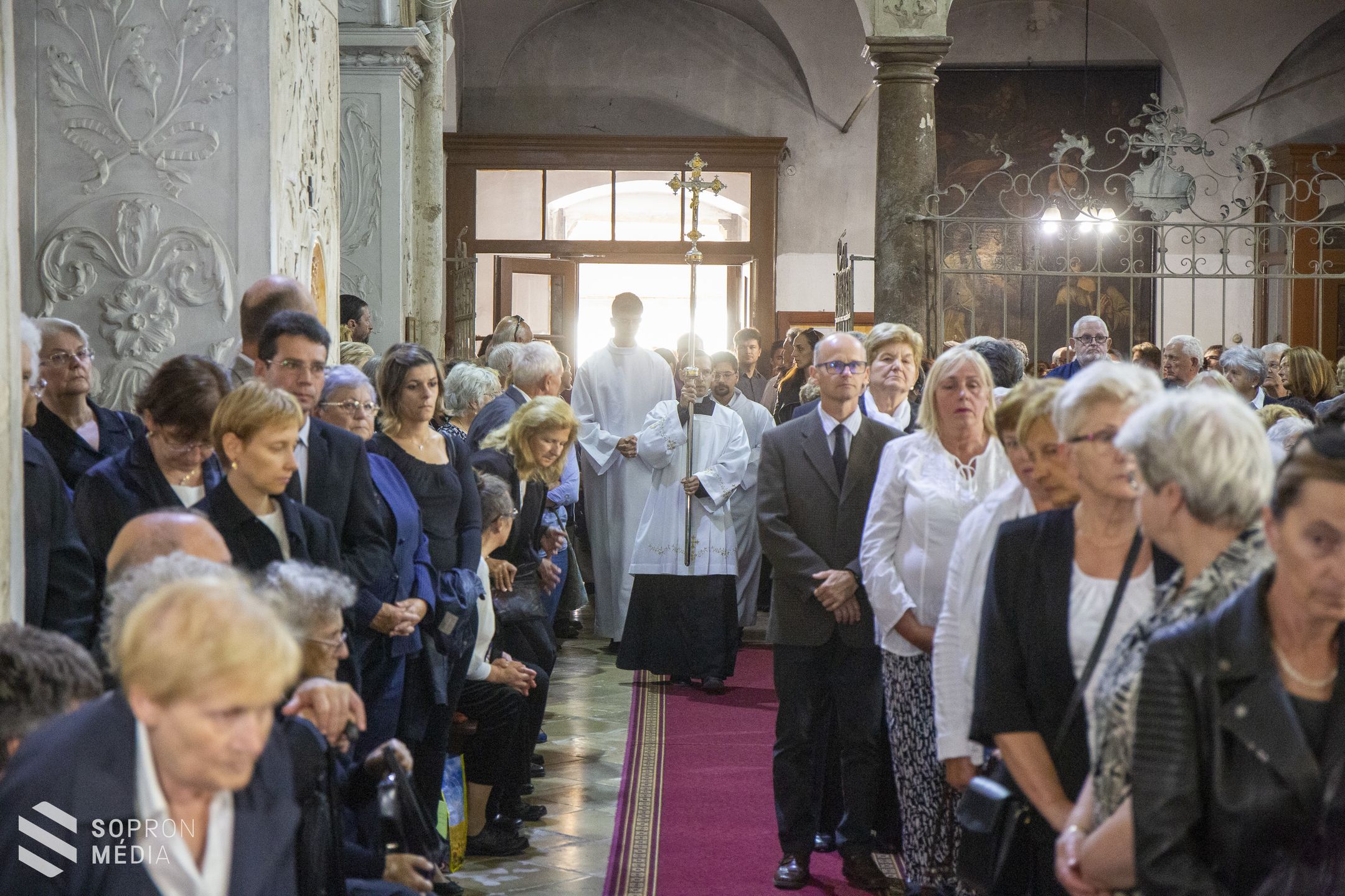 Örök nyugalomra helyezték Bindes Ferenc atyát