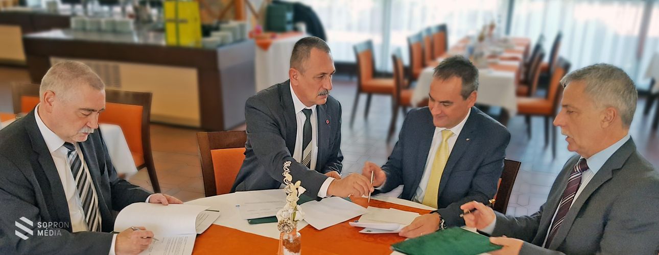 Együttműködési megállapodást kötött a GYSEV és a rendőrség
