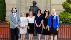 A köztisztviselőket köszöntötték