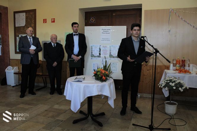 Papp Márk egy verssel kedveskedett az ünnepi alkalmon