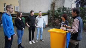 Használt sütőolajat gyűjt az  Eötvös József Evangélikus Középiskola