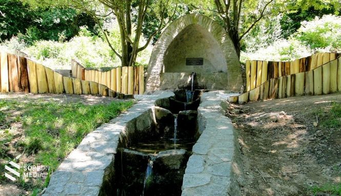 A Természetbarát forrás a Szalamandra-tónál.