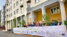 Mobil fasorral hívják fel a figyelmet a fákra Bécsben