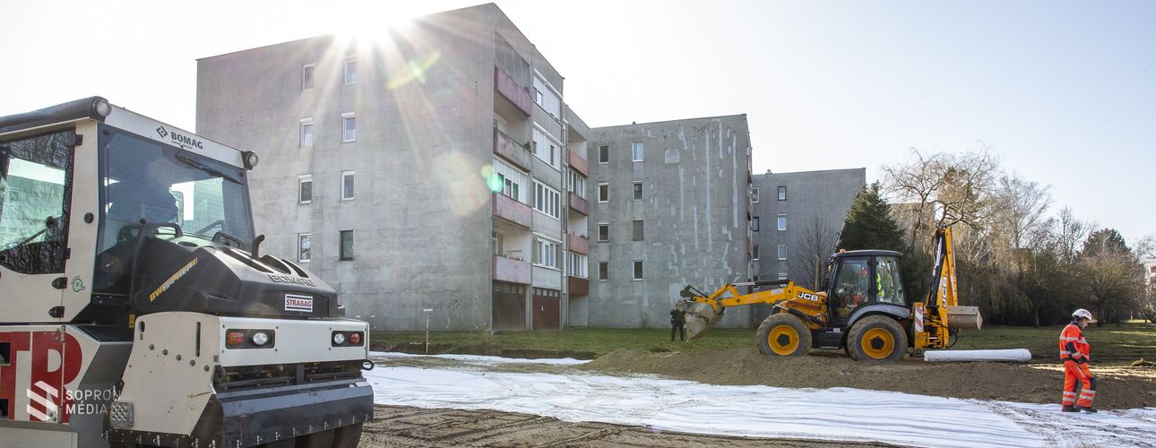 Közel 40 új parkolóhellyel bővül a Makó utca
