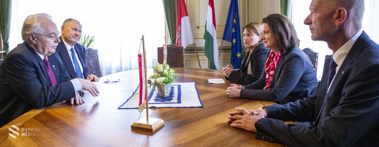 Sopronba látogatott az osztrák nagykövet