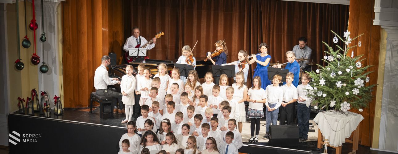 Hangverseny az adventi készülődés jegyében