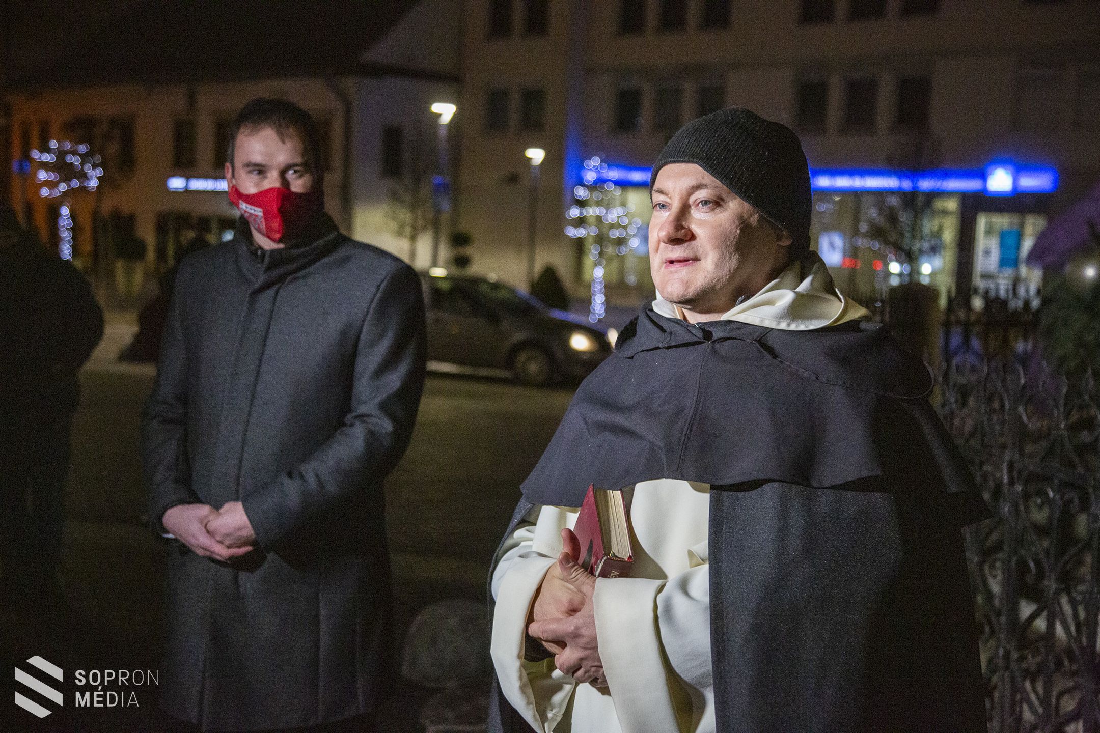 Meggyújtották az első adventi gyertyát Sopronban