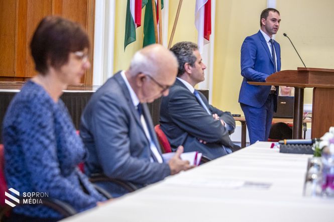 Barcza Attila, Sopron és térsége országgyűlési képviselője