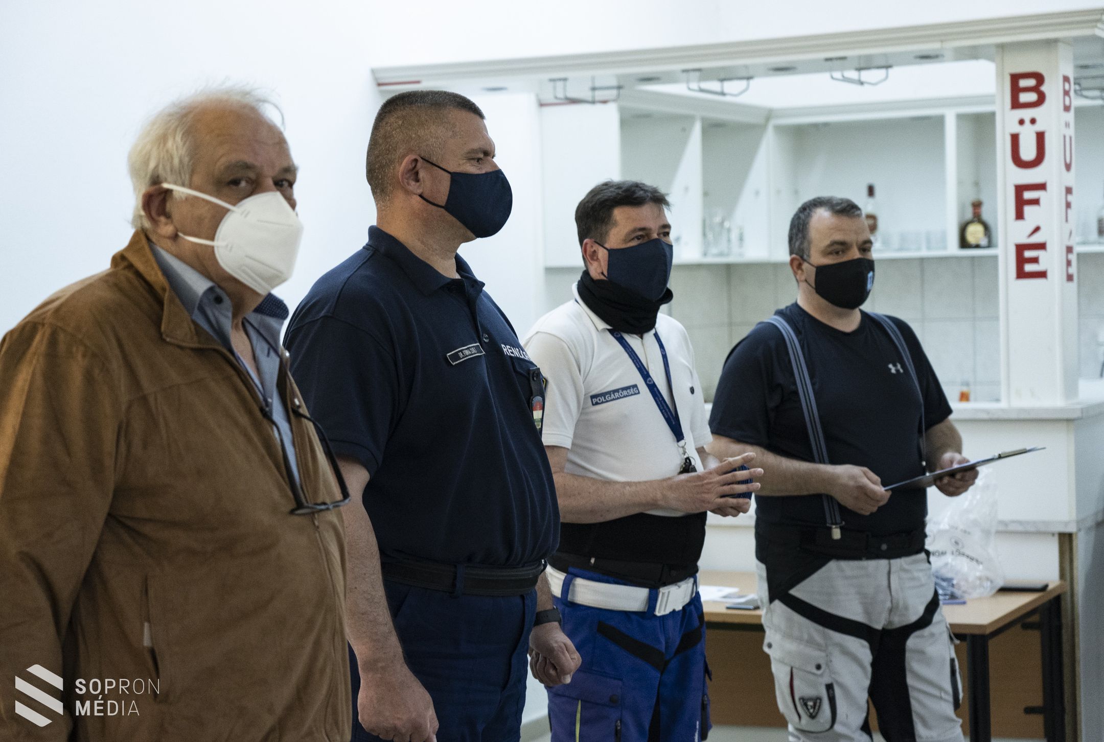 Sikeres vizsgát tettek a soproni motoros polgárőrök