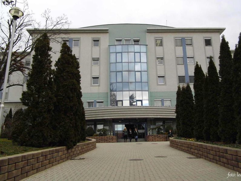 Visszavonták a részleges látogatási tilalmat a Soproni Gyógyközpontban!