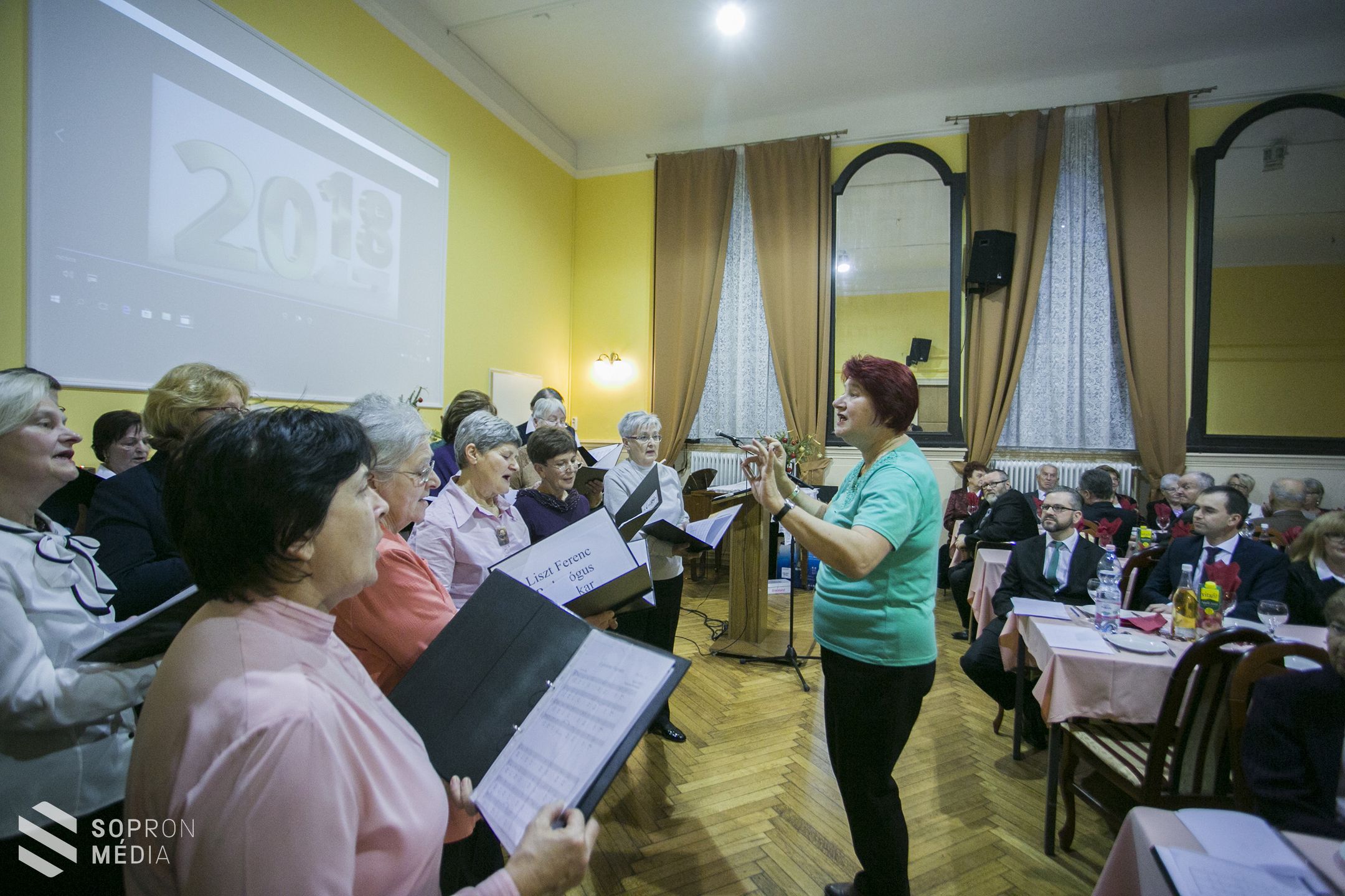 Karácsonyi rendezvényt tartott a Pedagógus Nyugdíjas Klub 
