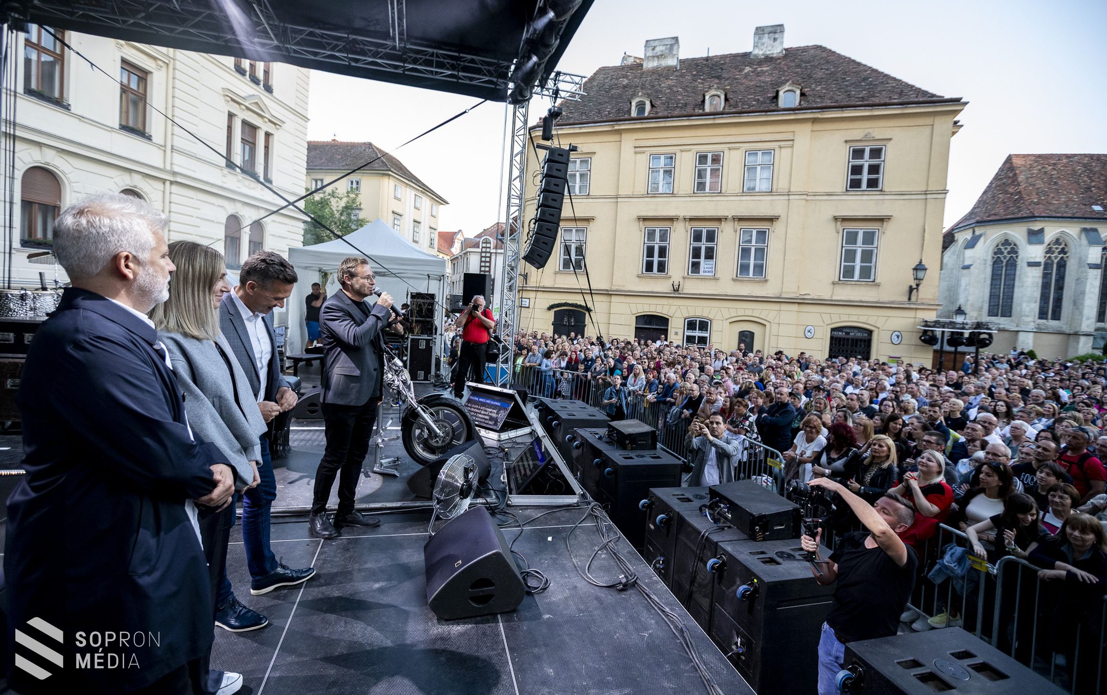 Kezdetét vette a SopronFest