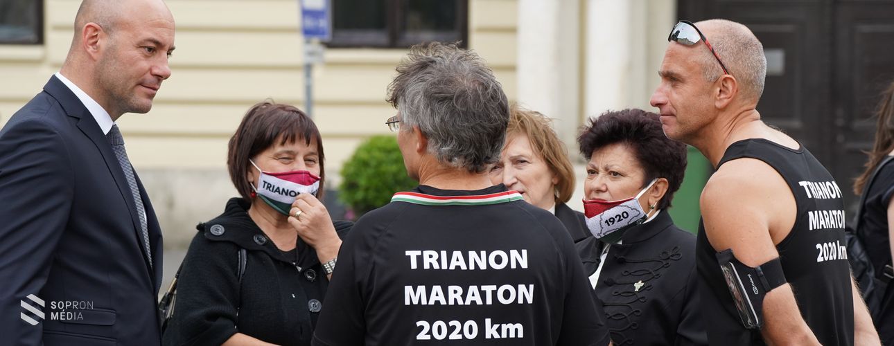 Sopronból rajtolt a mintegy 2020 kilométeres Trianon-maraton