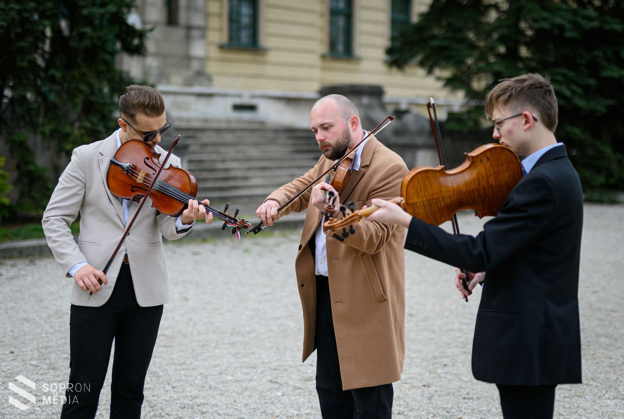 Hagyományos locsolás Sopronban