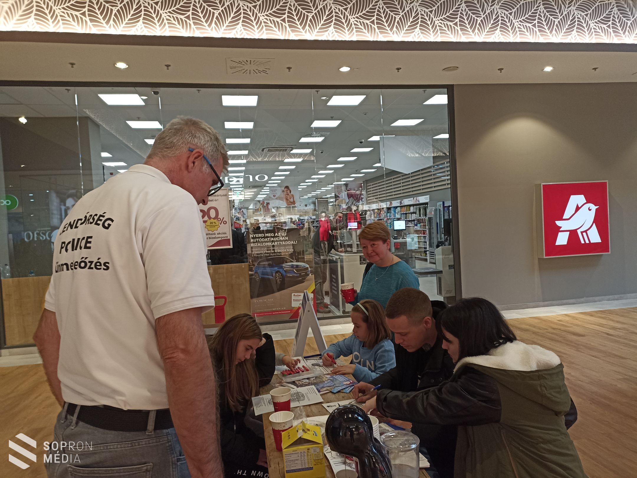 „Házhoz mentek” Sopronban a rendőrök