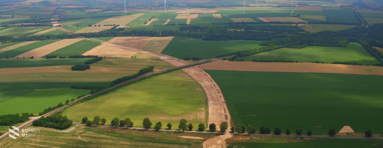 Az M85-ös gyorsforgalmi út utolsó szakaszára várják az ajánlatokat