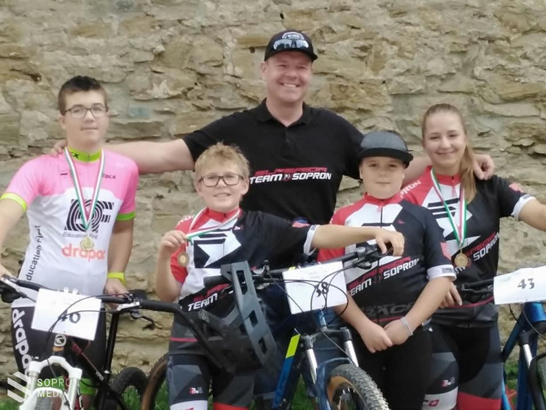 Soproni kerékpáros sikerek a Kőszegi-hegységben