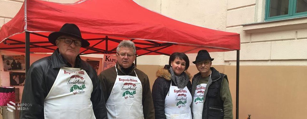 Kapuvári szakácsok főztek ünnepi ebédet szegényeknek Rómában