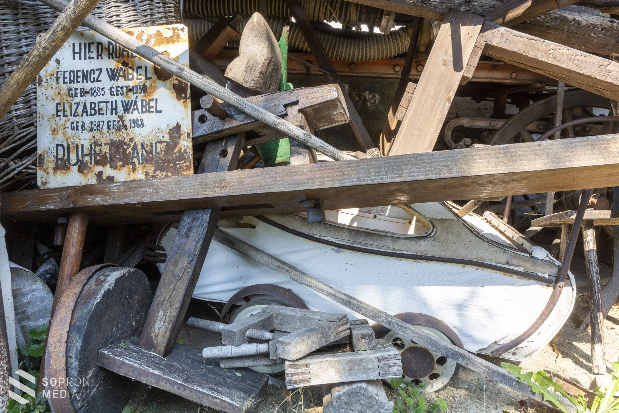 Mintegy hatmillió forintból megújult az Ágfalvi Tájház tetőszerkezete