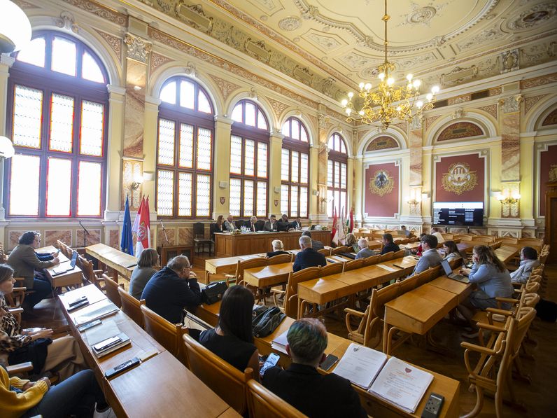 Rendkívüli közgyűlést tartottak Sopronban