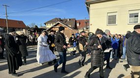 Lakodalmas mulatsággal űzték el a telet Ágfalván