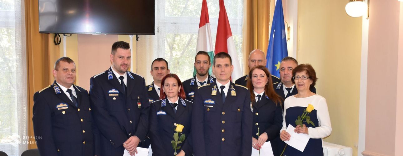 Elismerésben részesültek a soproni rendőrök