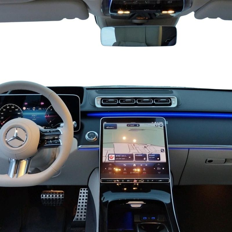 MERCEDES-BENZ