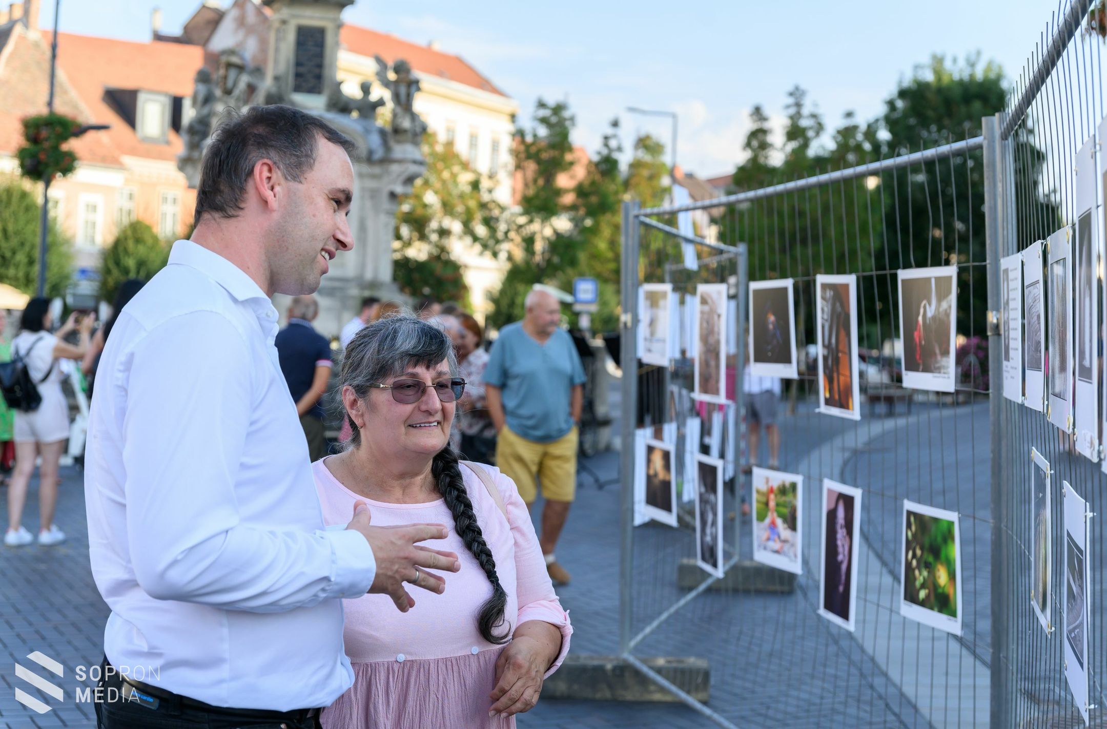 Hagyományos fotókiállítást szervezett a Soproni Fotóklub