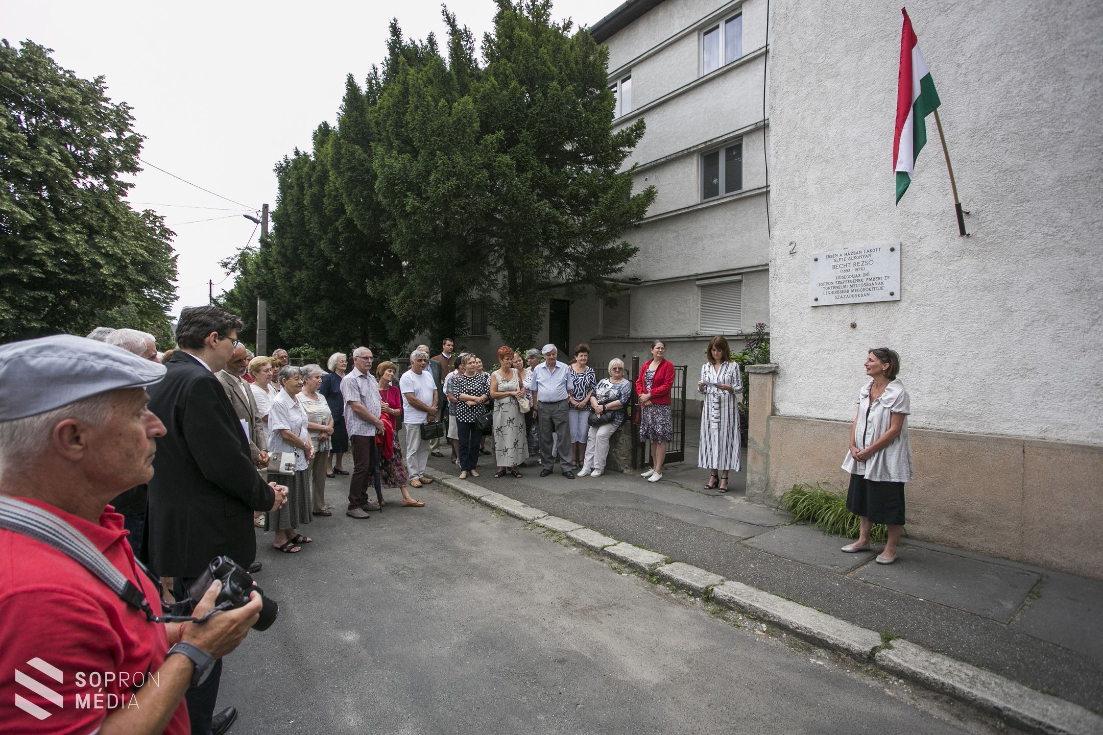 125 éve született Becht Rezső szépíró, helytörténész.