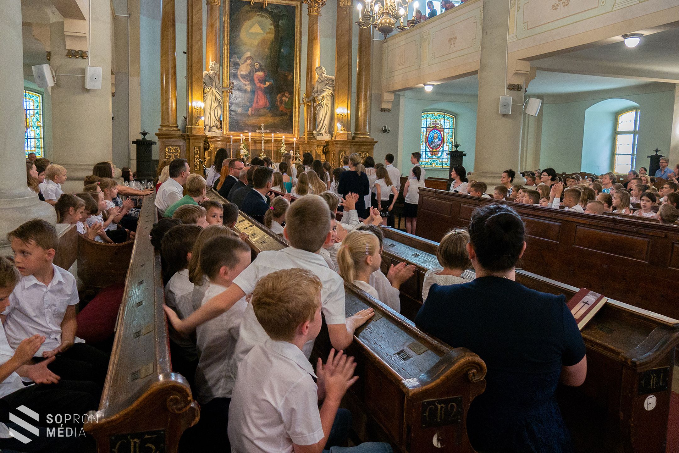 Minden negyedik tanuló kitűnő lett a Hunyadiban