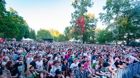 Így telt a SopronFest második napja - koncertek, fesztiválhangulat és felejthetetlen pillanatok.