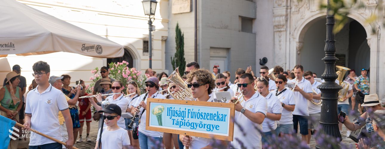 Rezesbanda a belvárosban: 32. alkalommal telt meg fúvószenével Sopron