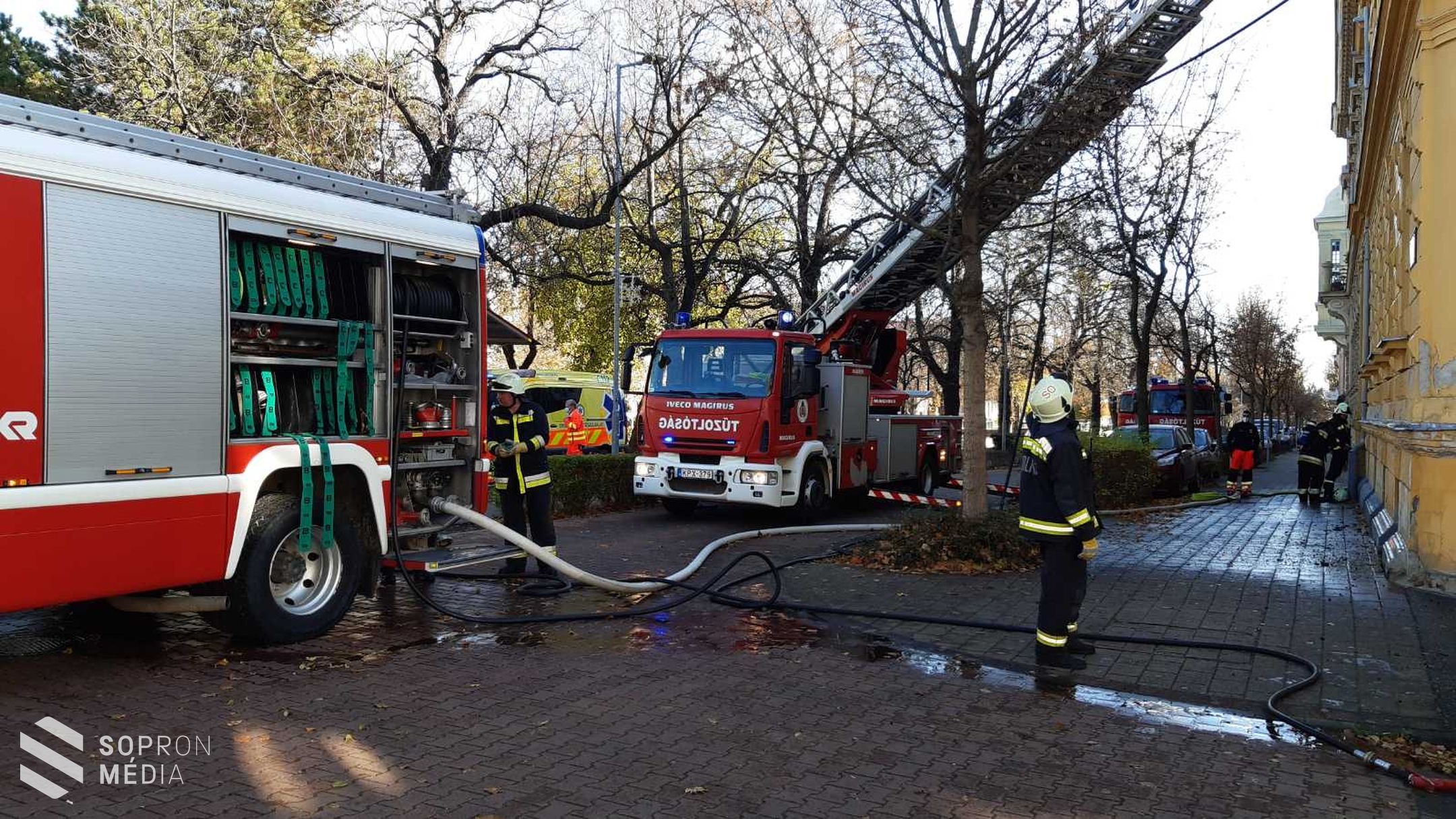 Tűzeset a Batsányi utca - Deák tér sarkán