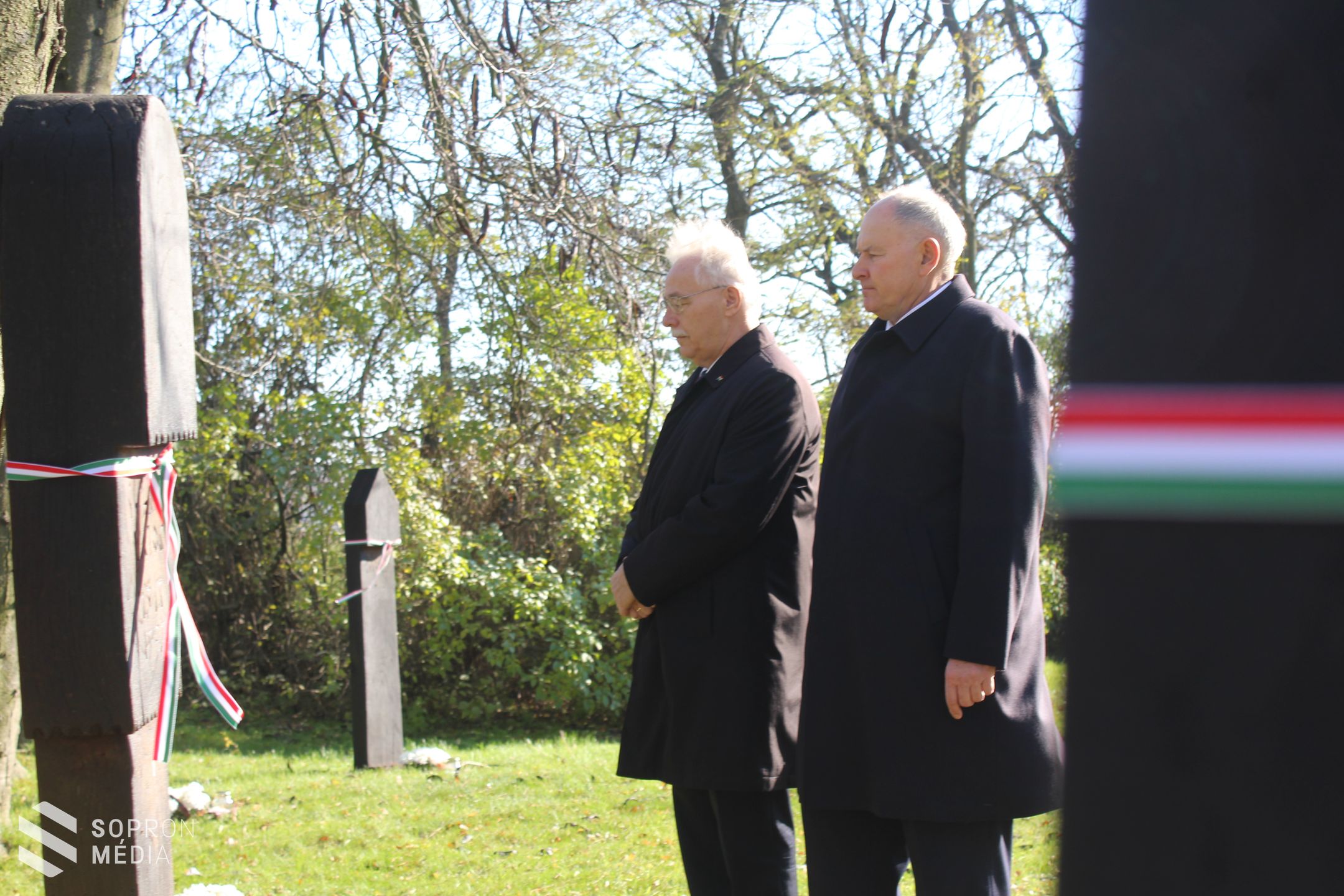 A Nemzeti Gyásznapon a mártírokra emlékeztek a rabtemetőben