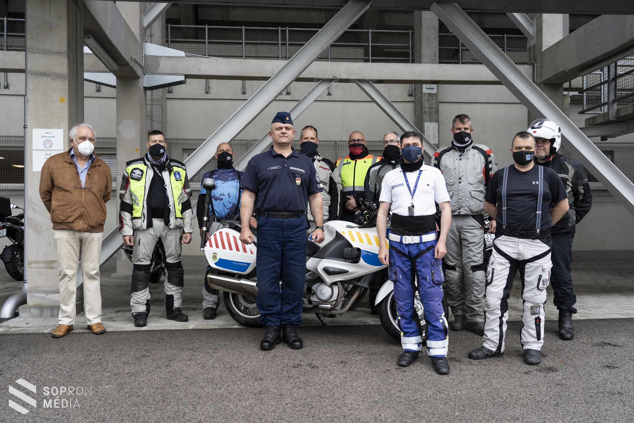 Sikeres vizsgát tettek a soproni motoros polgárőrök