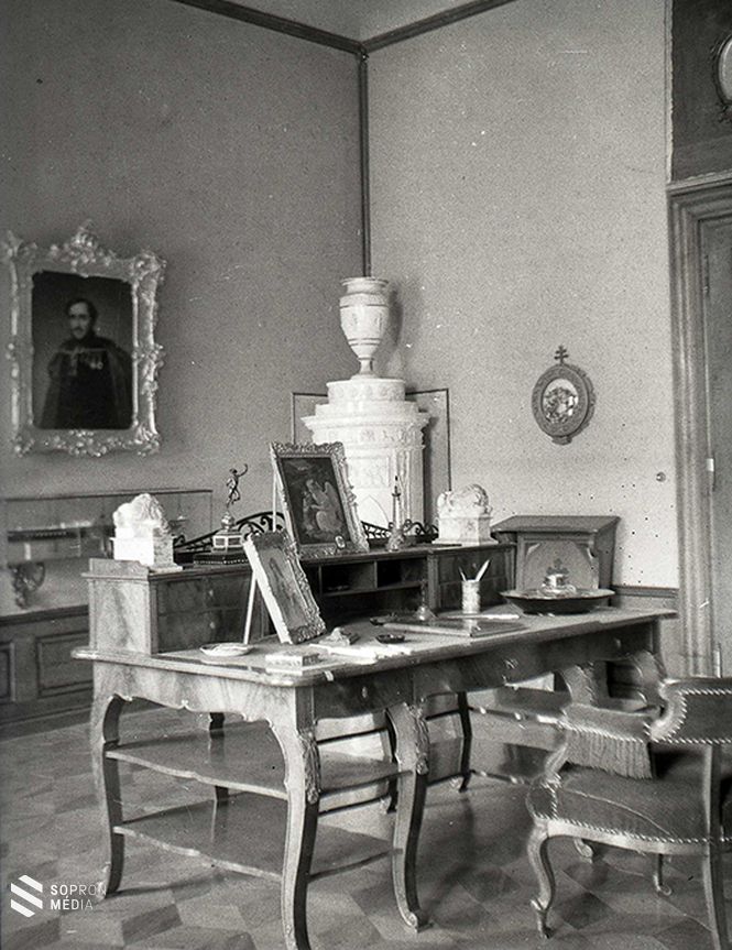 Széchenyi cenki dolgozószobája 19. század végi archív felvételen 